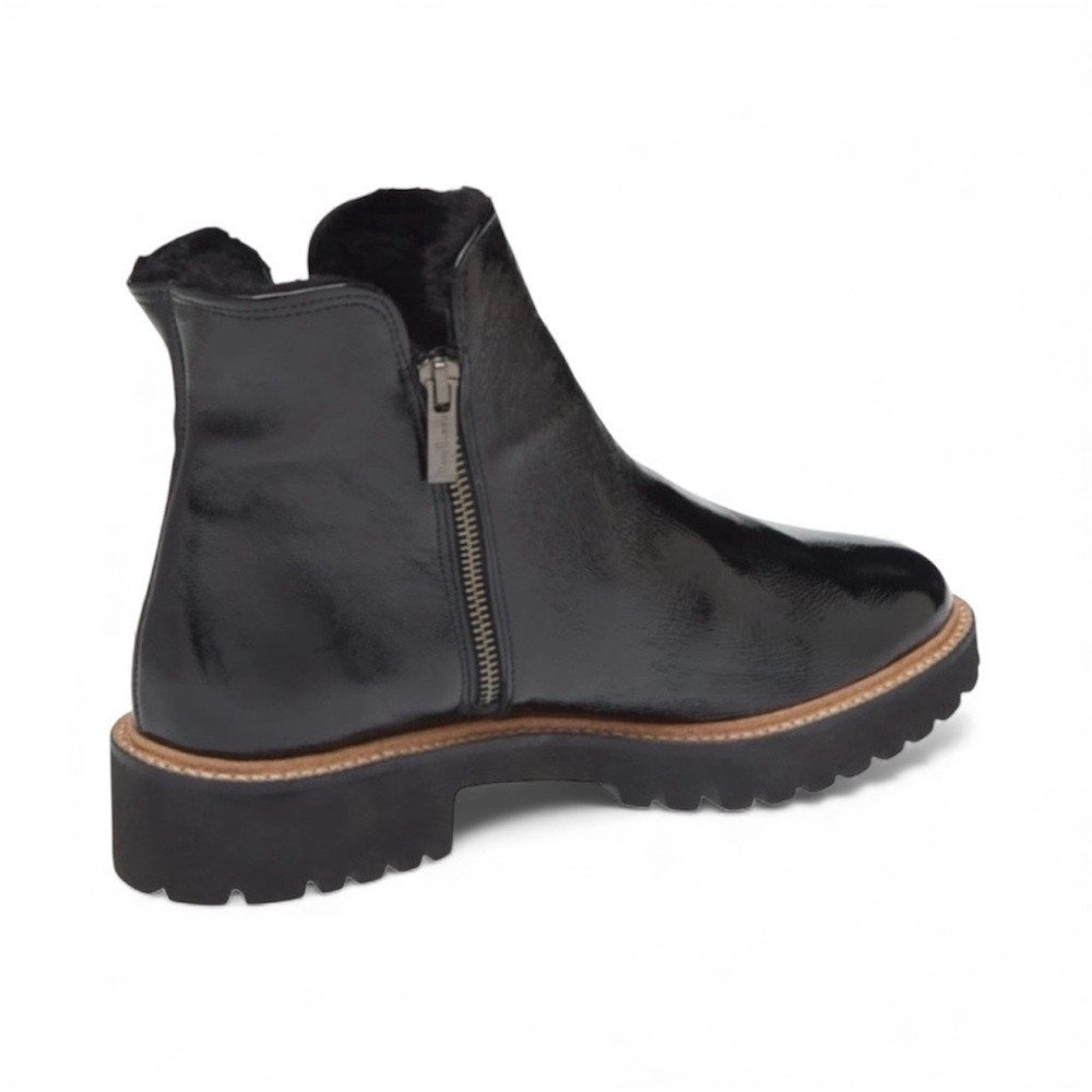 NWOB Paul Green Natick Faux Fur Lined Lug Sole Boots - Size UK 6/US 8.5